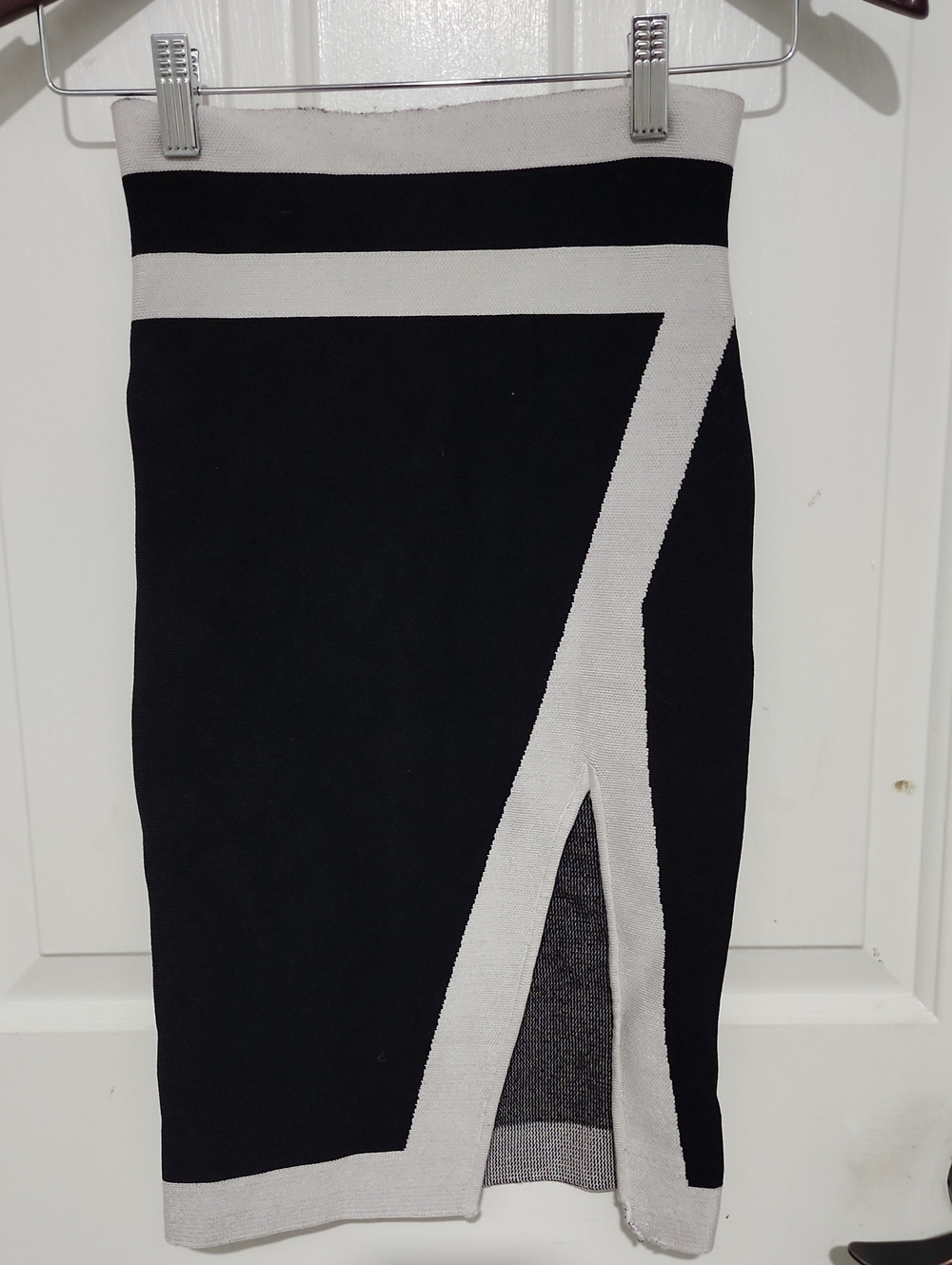 Black & White Contrast Knit Pencil Skirt